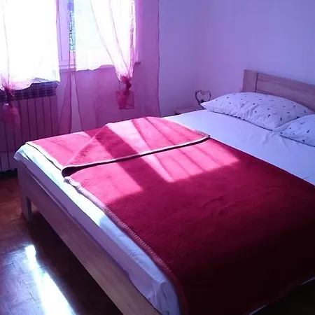 Apartment Luka